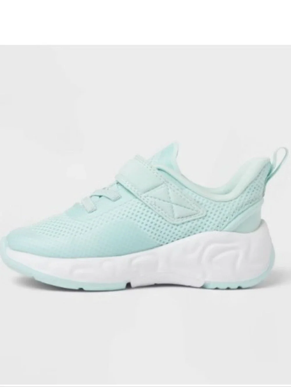 all in motion Peyton Performance Sneakers in Mint Green and White Size 6